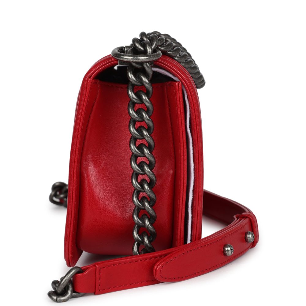Chanel Old Medium Boy Bag Red Lambskin Aged Ruthenium Hardware - Image 3
