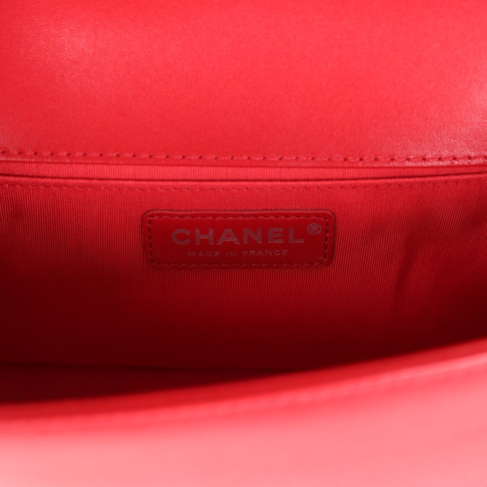 Chanel Old Medium Boy Bag Red Lambskin Aged Ruthenium Hardware - Image 9