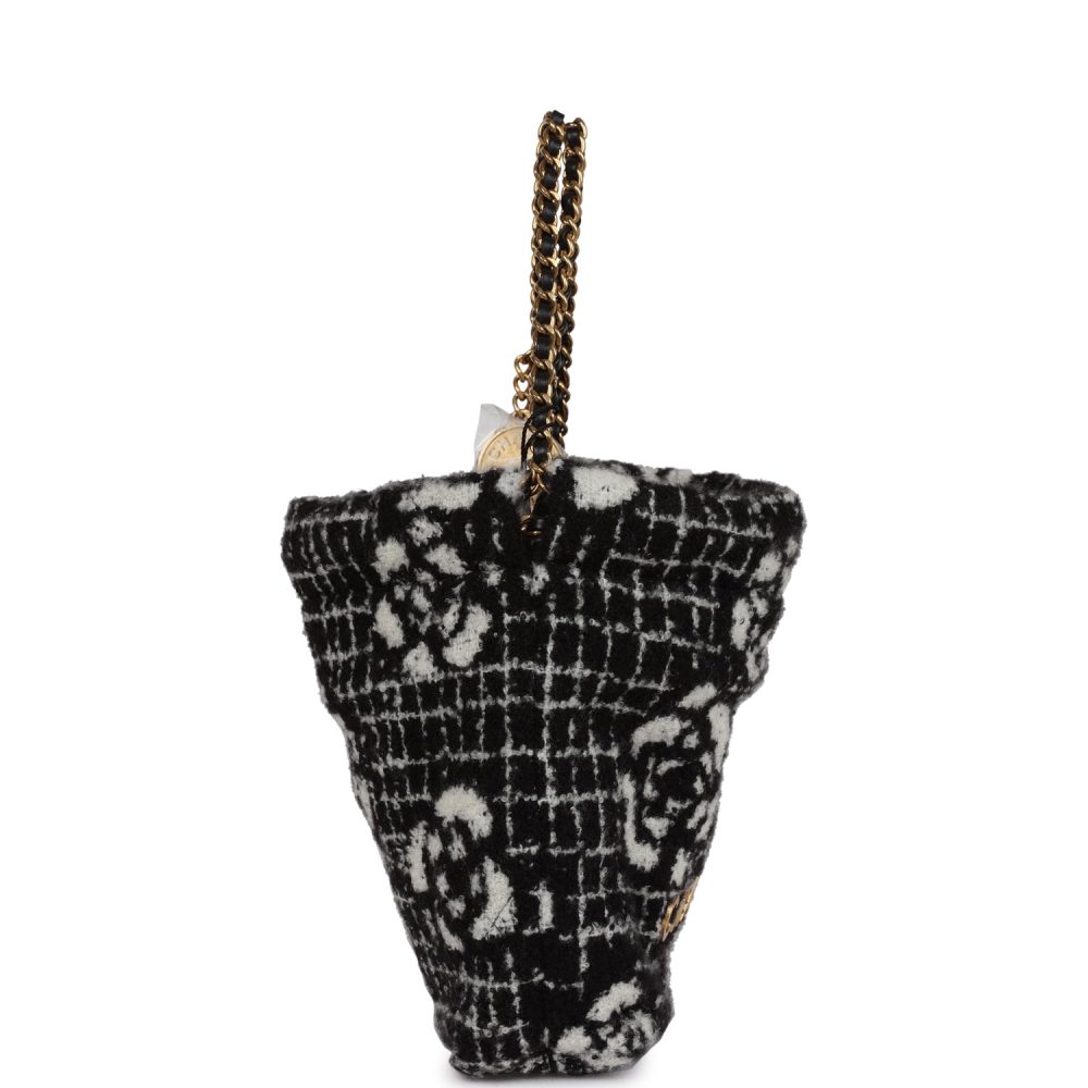 Chanel Mini 22 Bag Black and White Floral Tweed Gold Hardware - Image 3