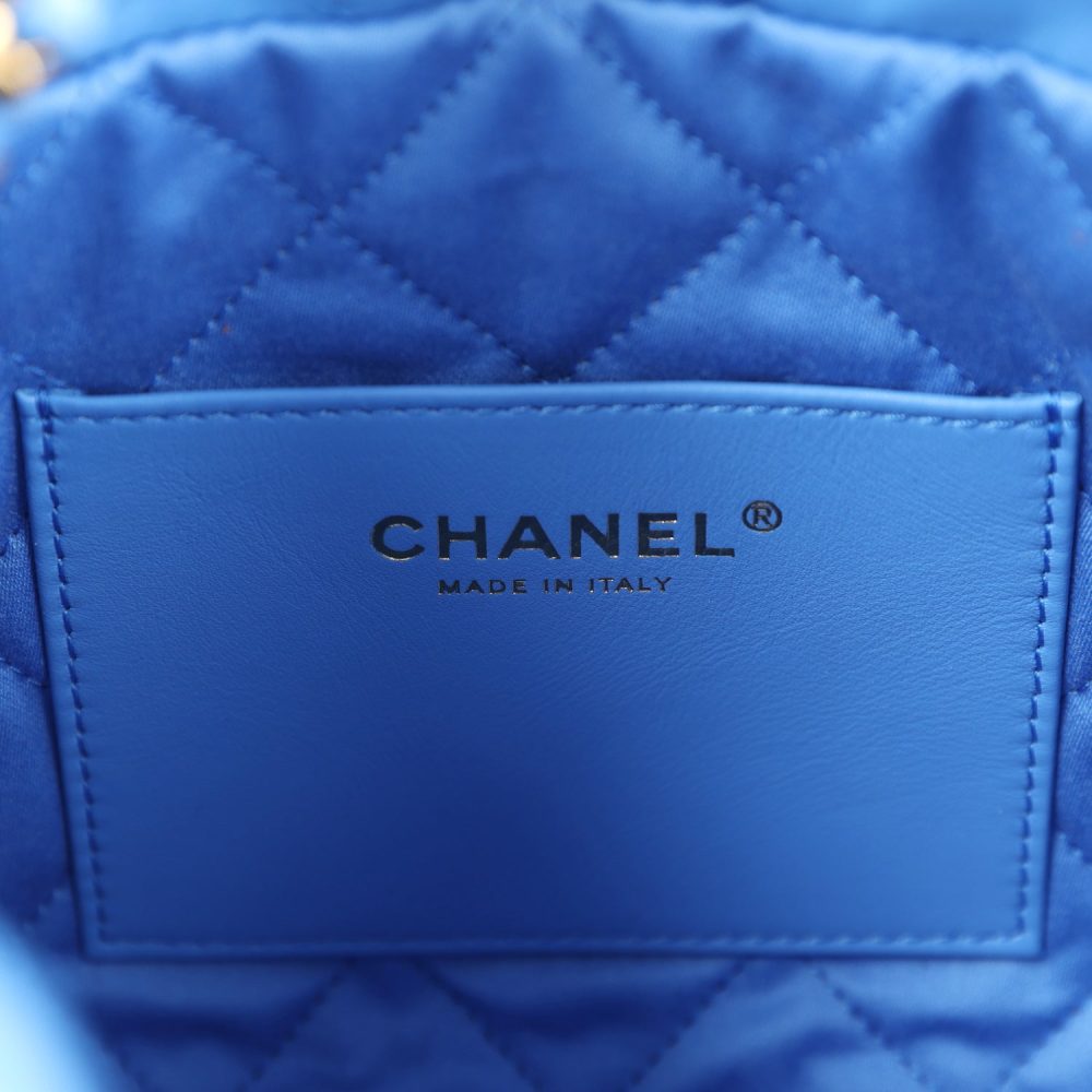 Chanel Mini 22 Bag Blue Shiny Aged Calfskin Gold Hardware - Image 10
