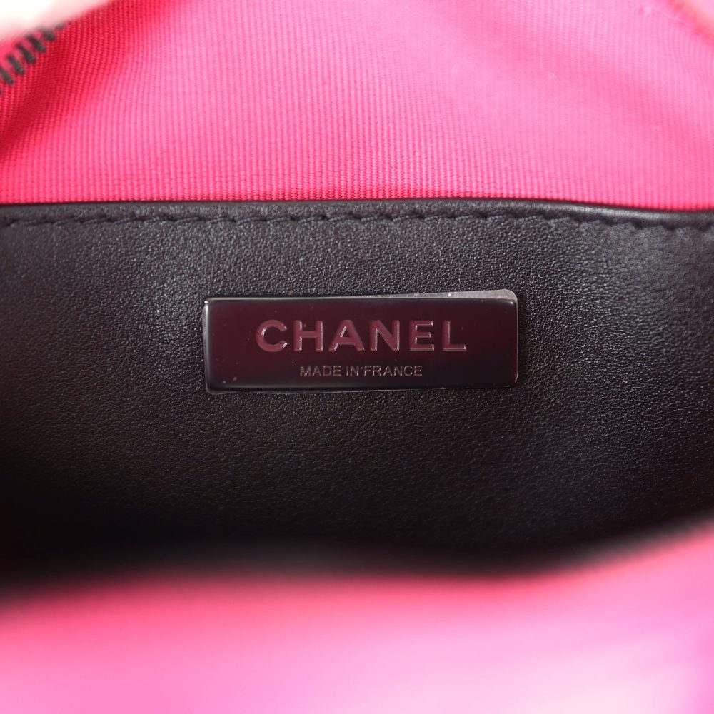 Chanel CC Star Bag Fuchsia and Black Satin Black Metal Hardware - Image 10