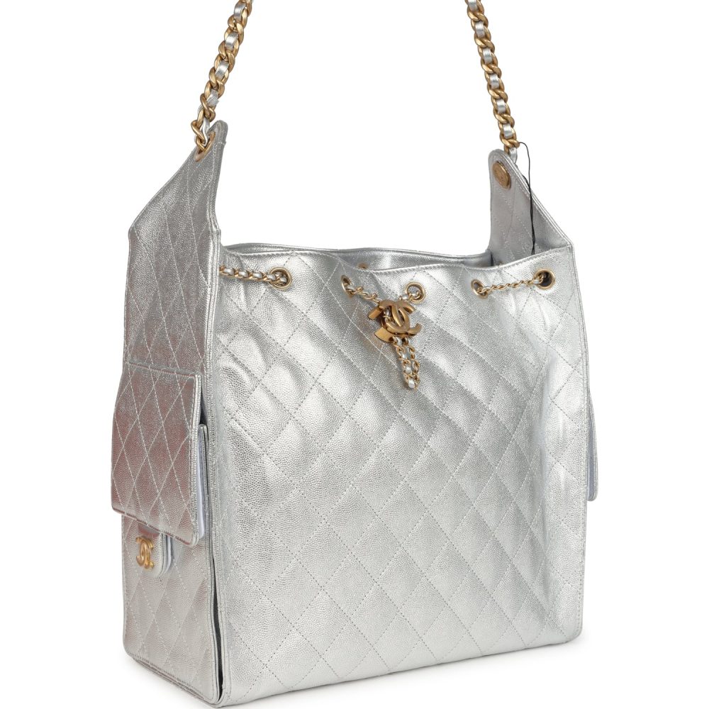 Chanel Medium 25 Hobo Bag Metallic Silver Caviar Antique Gold Hardware - Image 2