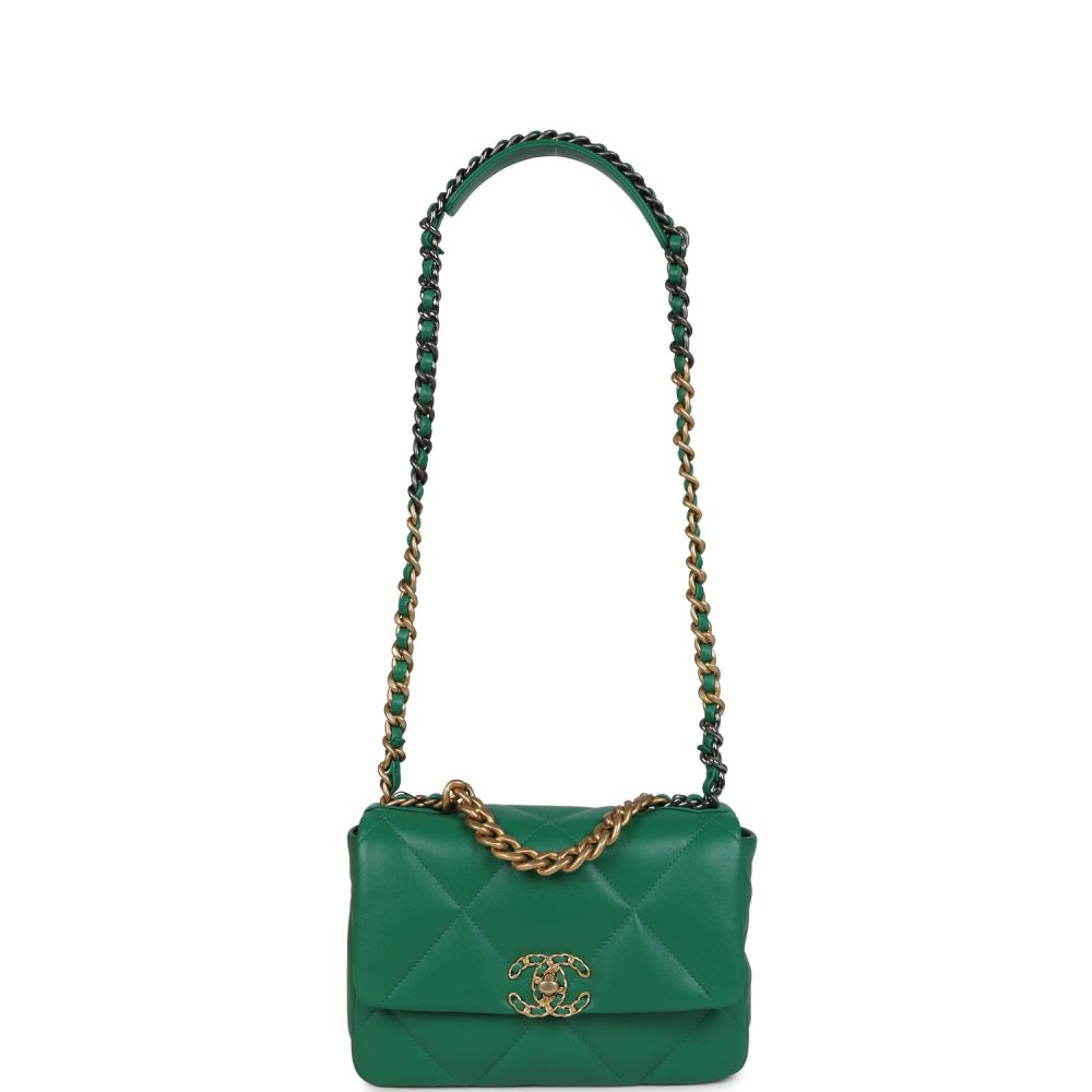 Chanel Medium 19 Flap Green Shiny Lambskin Mixed Metal Hardware - Image 7