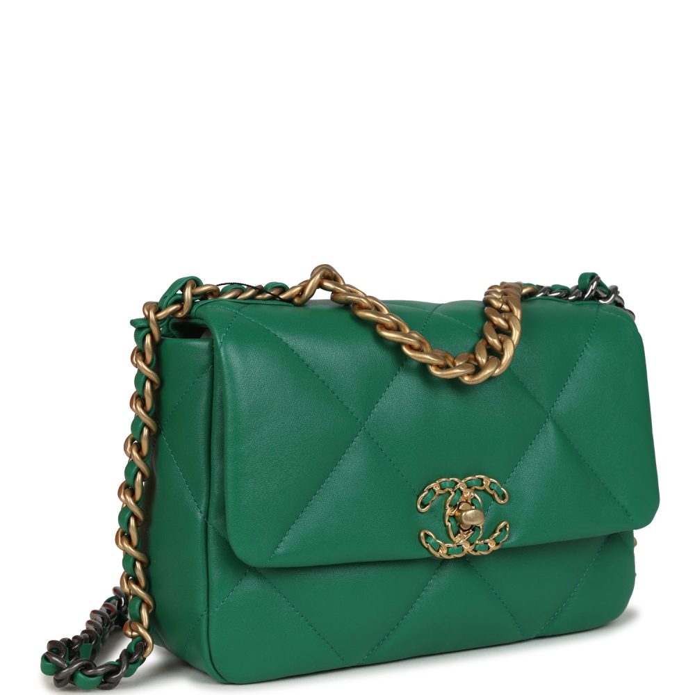 Chanel Medium 19 Flap Green Shiny Lambskin Mixed Metal Hardware - Image 2
