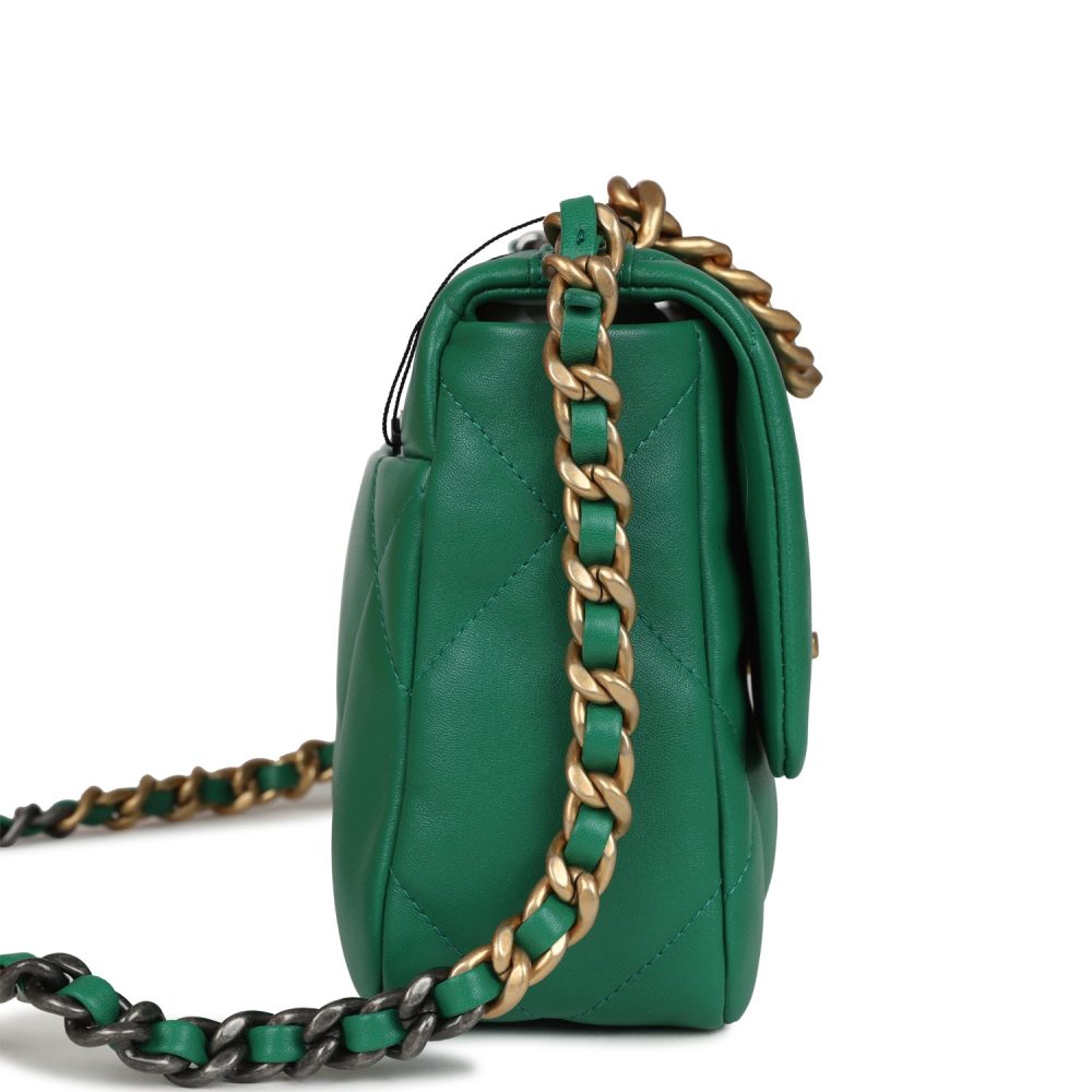 Chanel Medium 19 Flap Green Shiny Lambskin Mixed Metal Hardware - Image 3