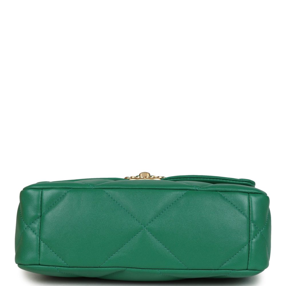 Chanel Medium 19 Flap Green Shiny Lambskin Mixed Metal Hardware - Image 6