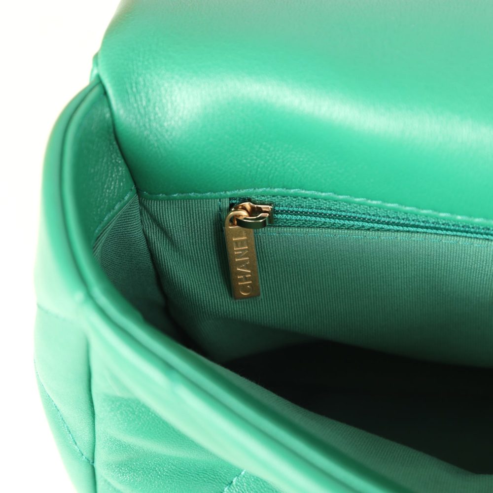 Chanel Medium 19 Flap Green Shiny Lambskin Mixed Metal Hardware - Image 10