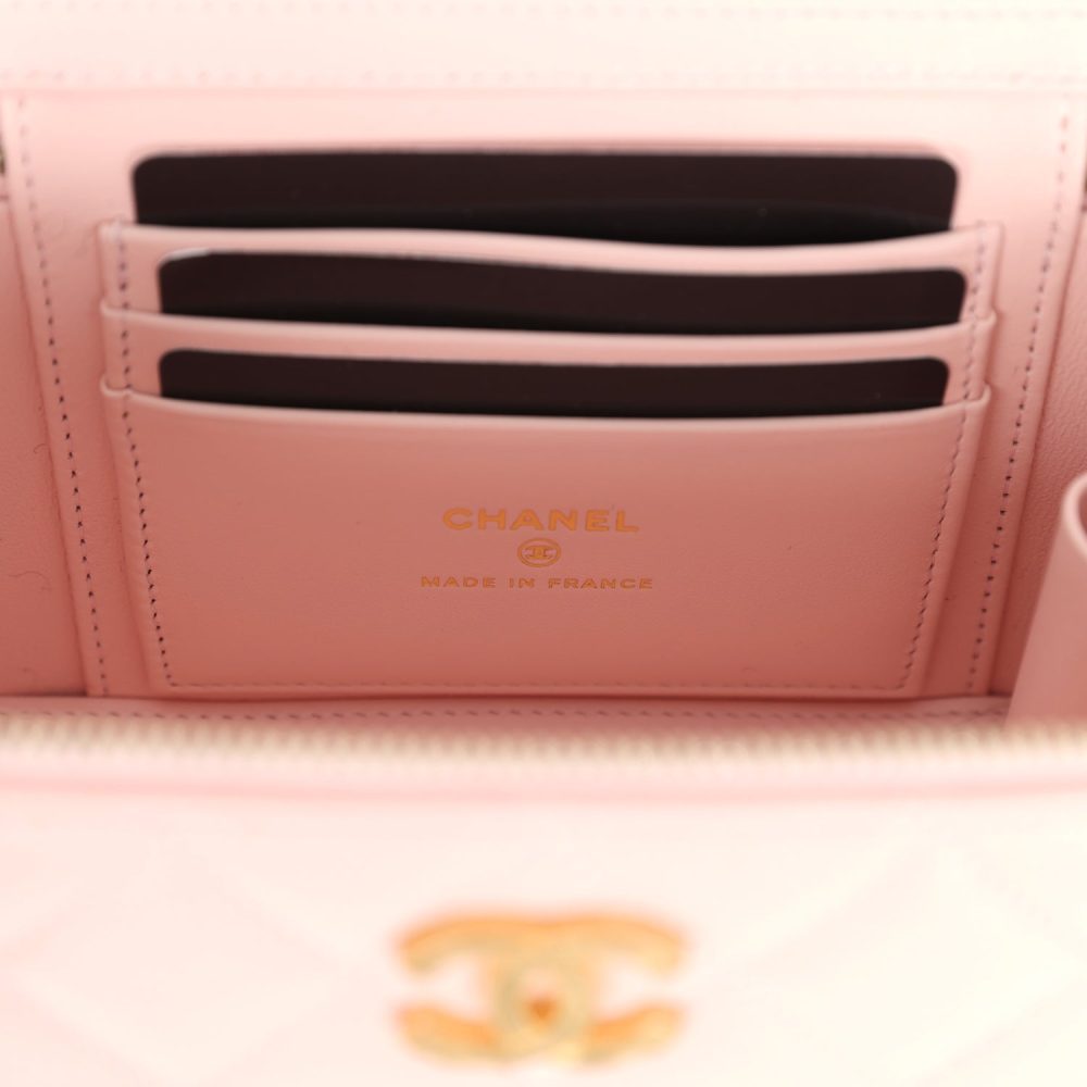 Chanel Small CC Vanity Case Light Pink Caviar Faux Pearls Brushed Gold Hardware - Image 11
