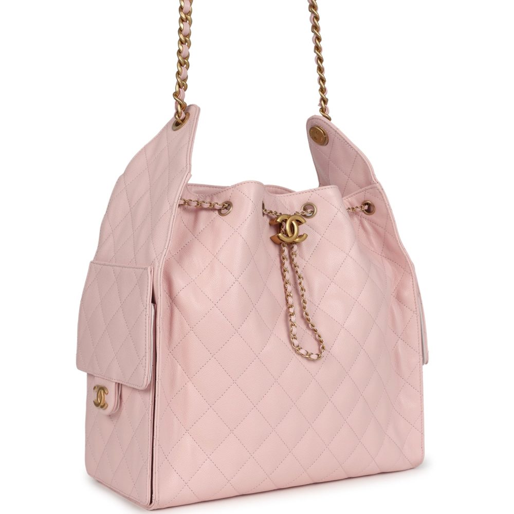 Chanel Medium 25 Hobo Bag Light Pink Caviar Antique Gold Hardware - Image 2