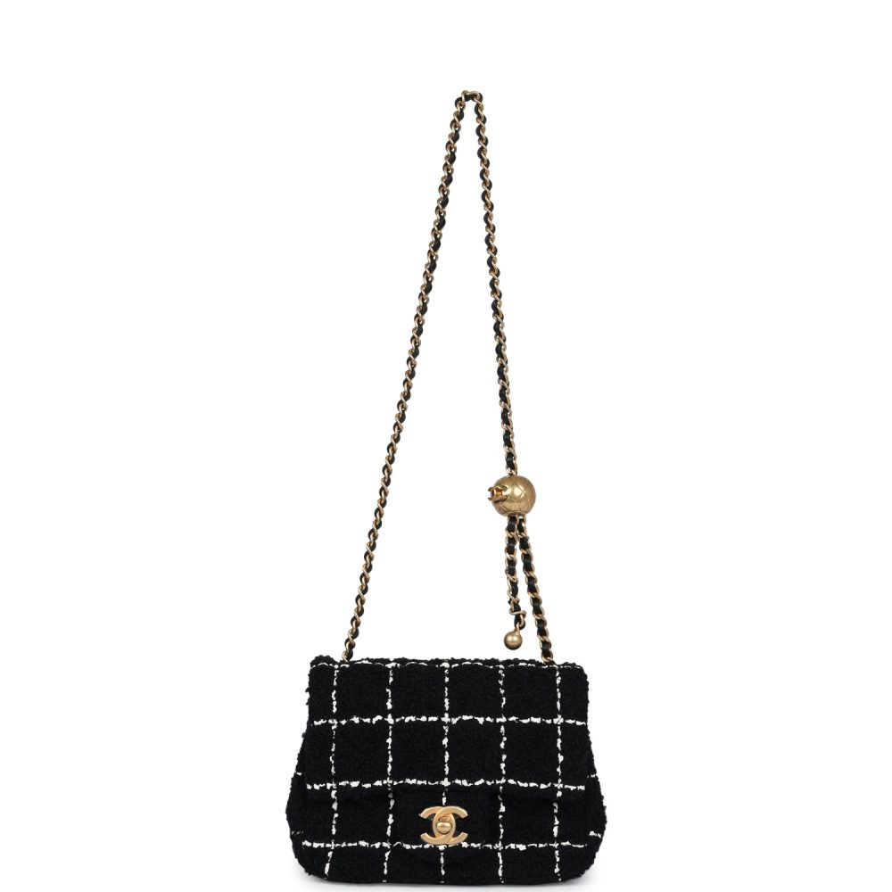Chanel Mini Pearl Crush Square Flap Bag White and Black Tweed Antique Gold Hardware - Image 6