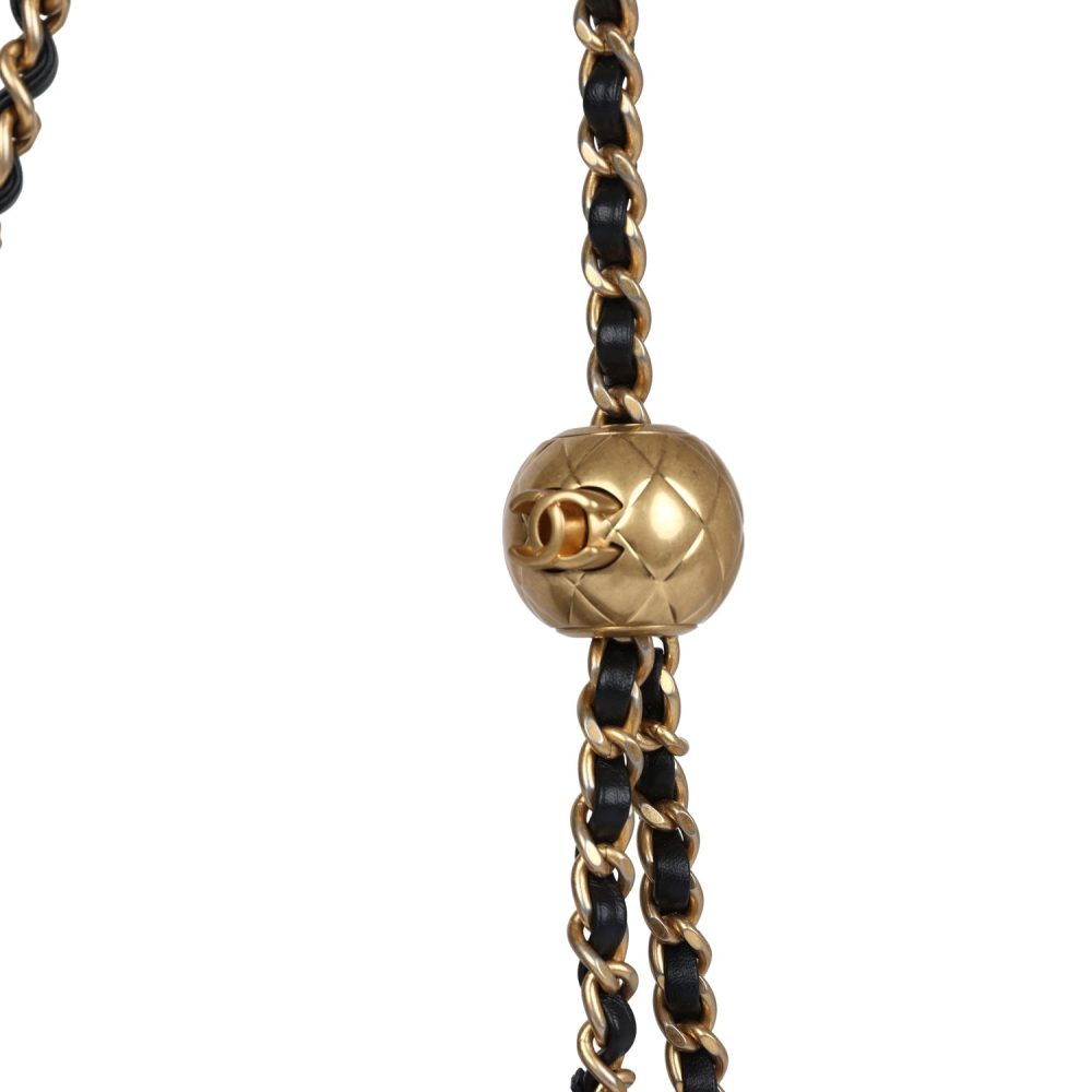 Chanel Mini Pearl Crush Square Flap Bag White and Black Tweed Antique Gold Hardware - Image 7