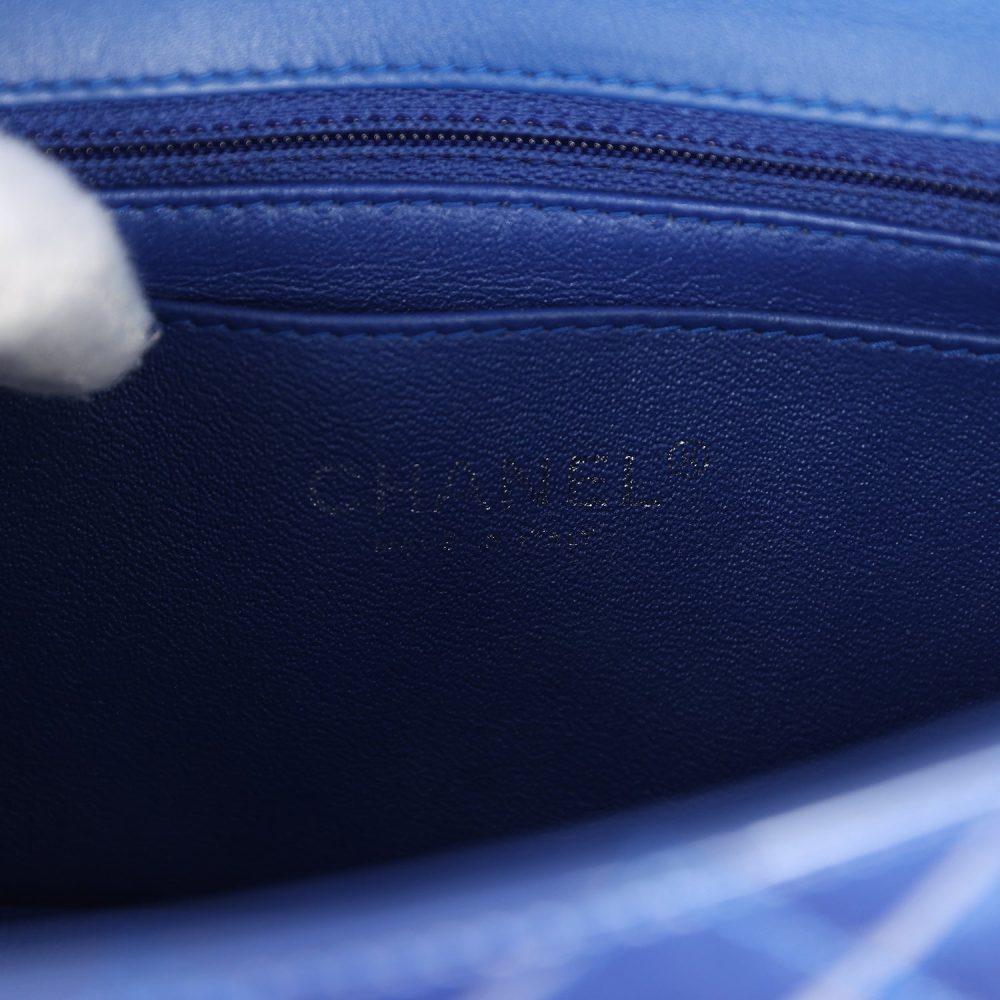 Pre-owned Chanel Mini Rectangular Flap Bag Blue Patent Ruthenium Hardware - Image 9
