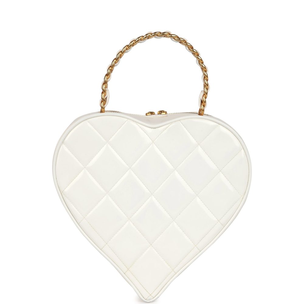 Vintage Chanel Heart Vanity Bag White and Black Patent Antique Gold Hardware - Image 4