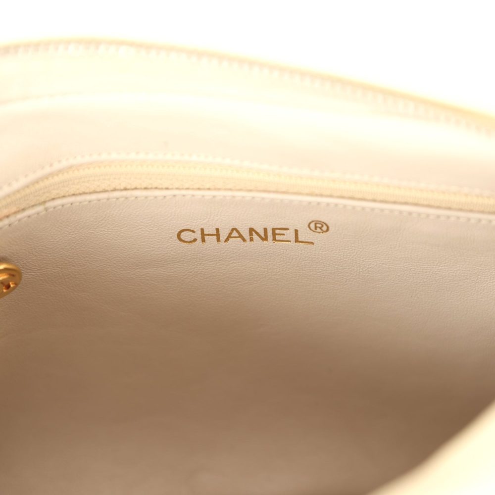 Vintage Chanel Medium Camera Bag Light Beige Caviar Gold Hardware - Image 10