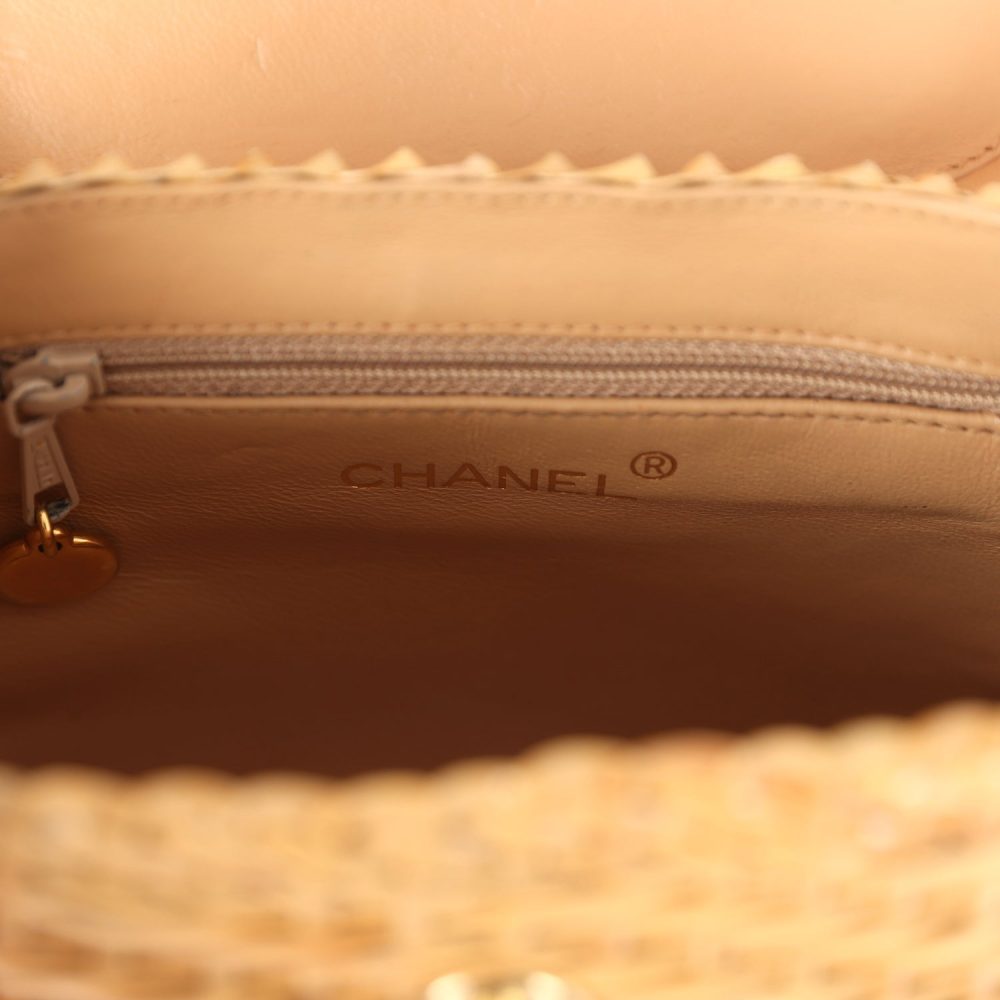Vintage Chanel Basket Bag Beige Lambskin and Rattan Wicker Gold Hardware - Image 9