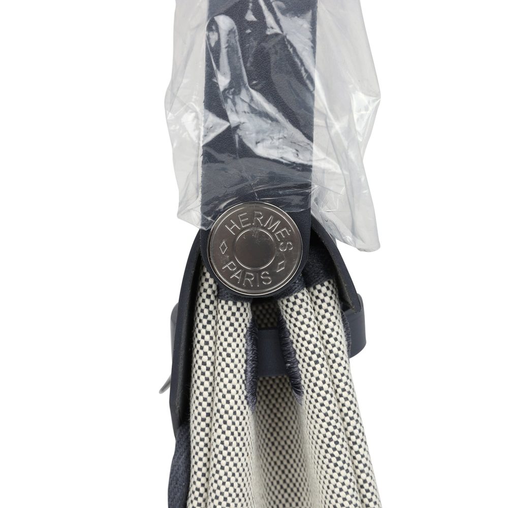 Hermes Herbag Zip 20 Mini Ecru and Ardoise Toile H Canvas and Ardoise Vache Hunter Palladium Hardware - Image 6