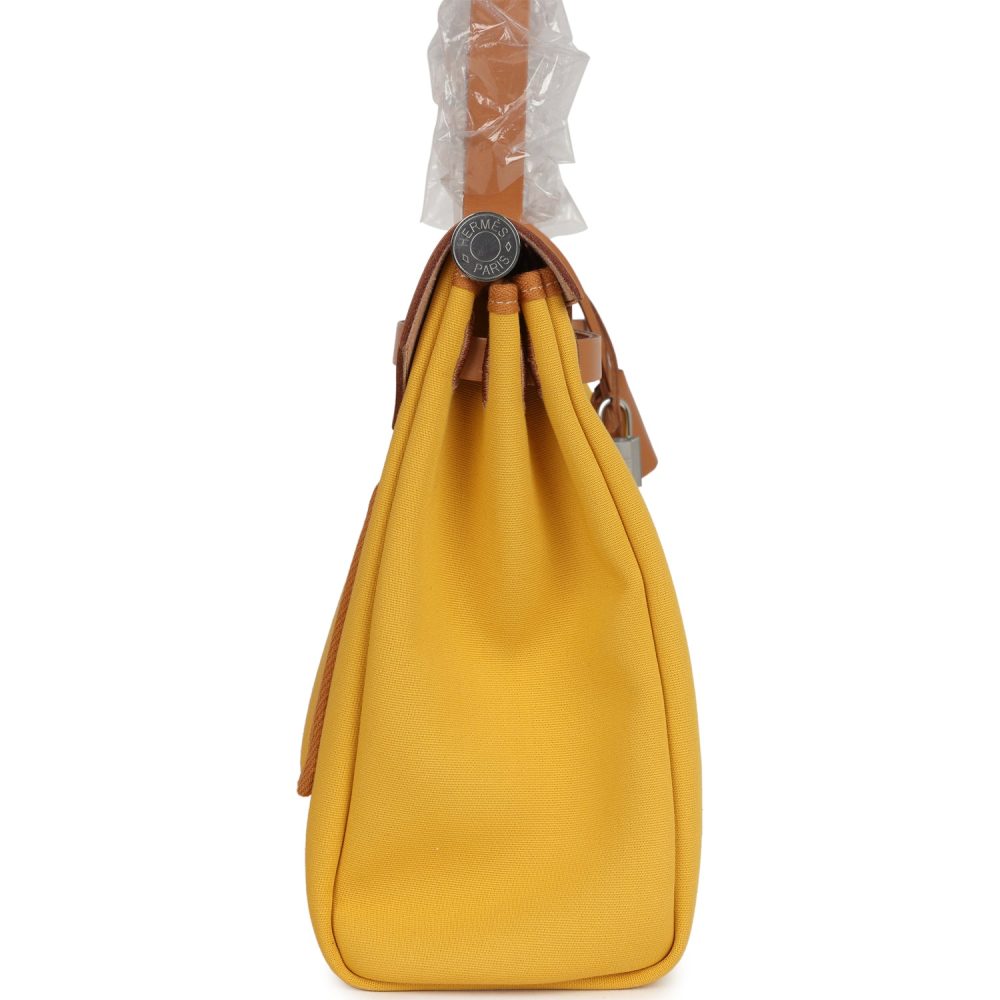 Hermes Herbag Zip 31 PM Soleil Toile H Canvas and Natural Sable Vache Hunter Palladium Hardware - Image 3