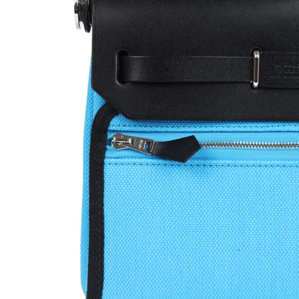 Hermes Herbag Zip 20 Mini Bleu Riviera Toile H Canvas and Black Vache Hunter Palladium Hardware - Image 7