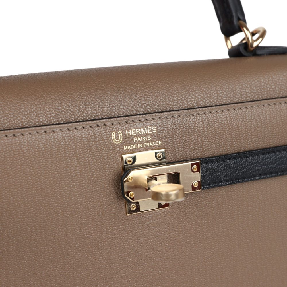 Hermes Special Order (HSS) Kelly Sellier 25 Black and Etoupe Chevre Mysore Permabrass Hardware - Image 7