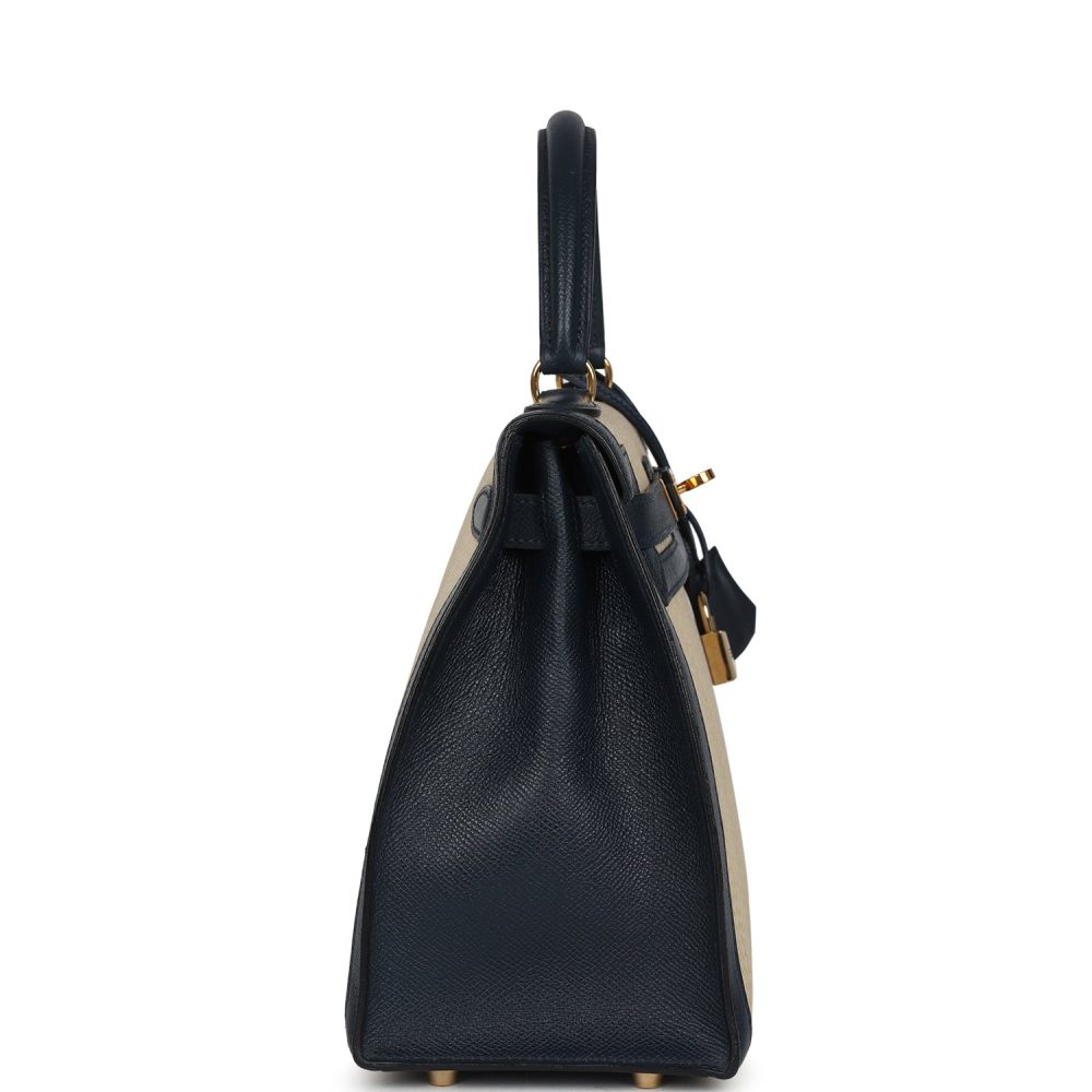 Vintage Hermes Kelly Sellier 28 Bleu Marine Courchevel and Ecru Crinoline Gold Hardware - Image 3