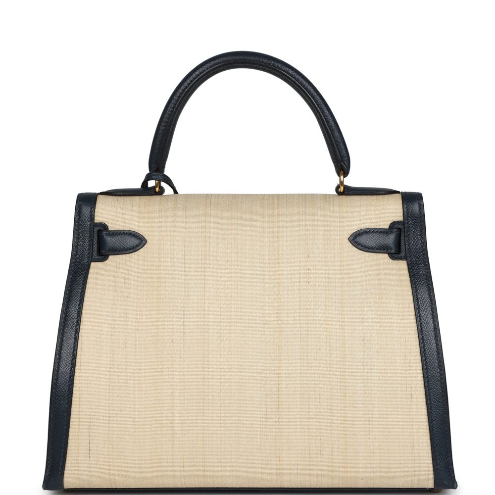 Vintage Hermes Kelly Sellier 28 Bleu Marine Courchevel and Ecru Crinoline Gold Hardware - Image 4