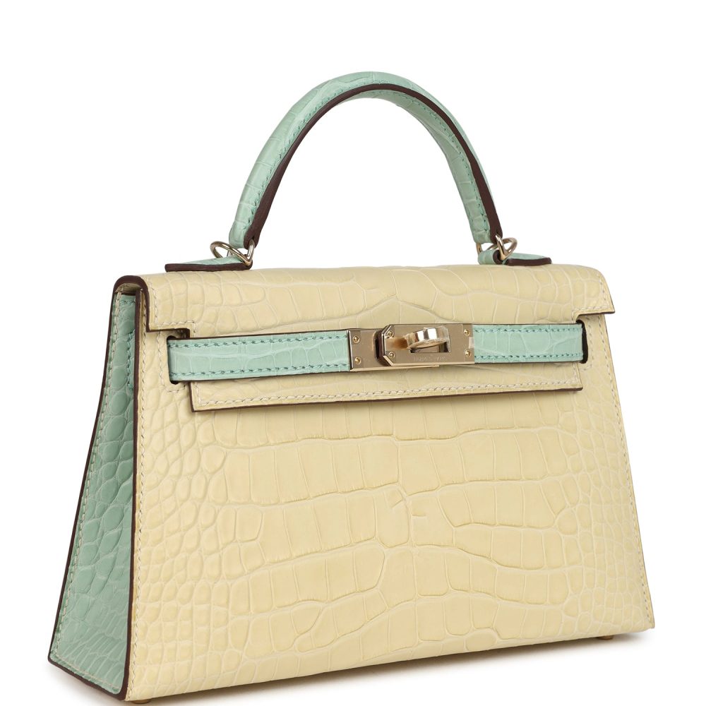 Hermes Special Order (HSS) Kelly Sellier 20 Vanille and Vert D'Eau Matte Alligator Permabrass Hardware - Image 2