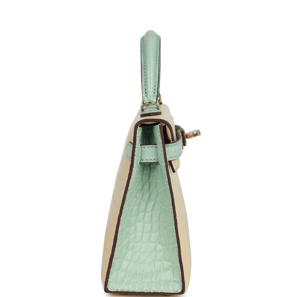Hermes Special Order (HSS) Kelly Sellier 20 Vanille and Vert D'Eau Matte Alligator Permabrass Hardware - Image 3